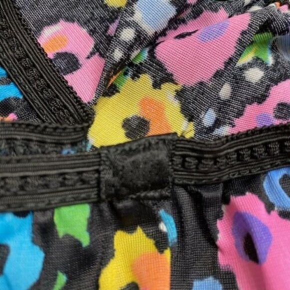 Vintage Baronet Womens Half Slip Small  Black Nylon Scalloped Hem Pillow Tab - Picture 3 of 5